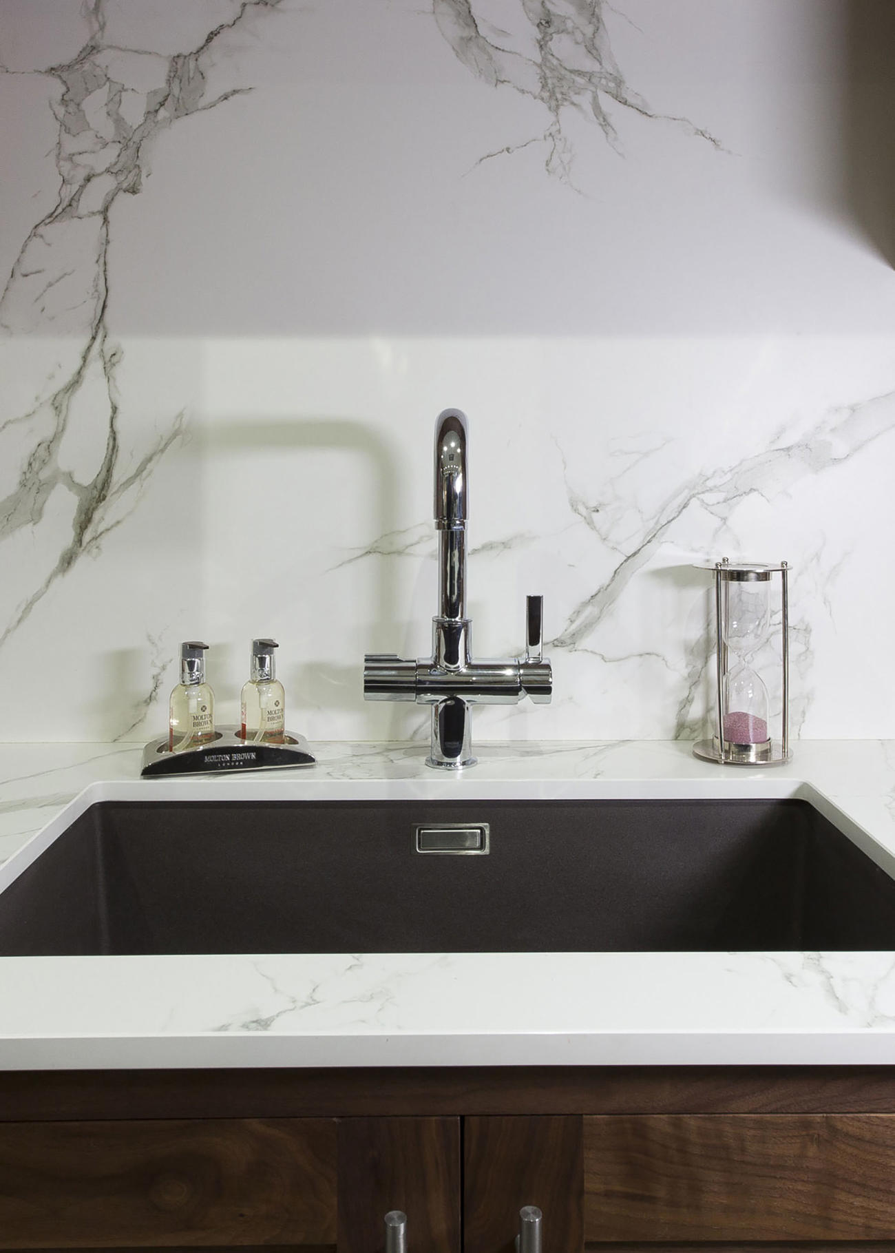 Dekton Entzo
