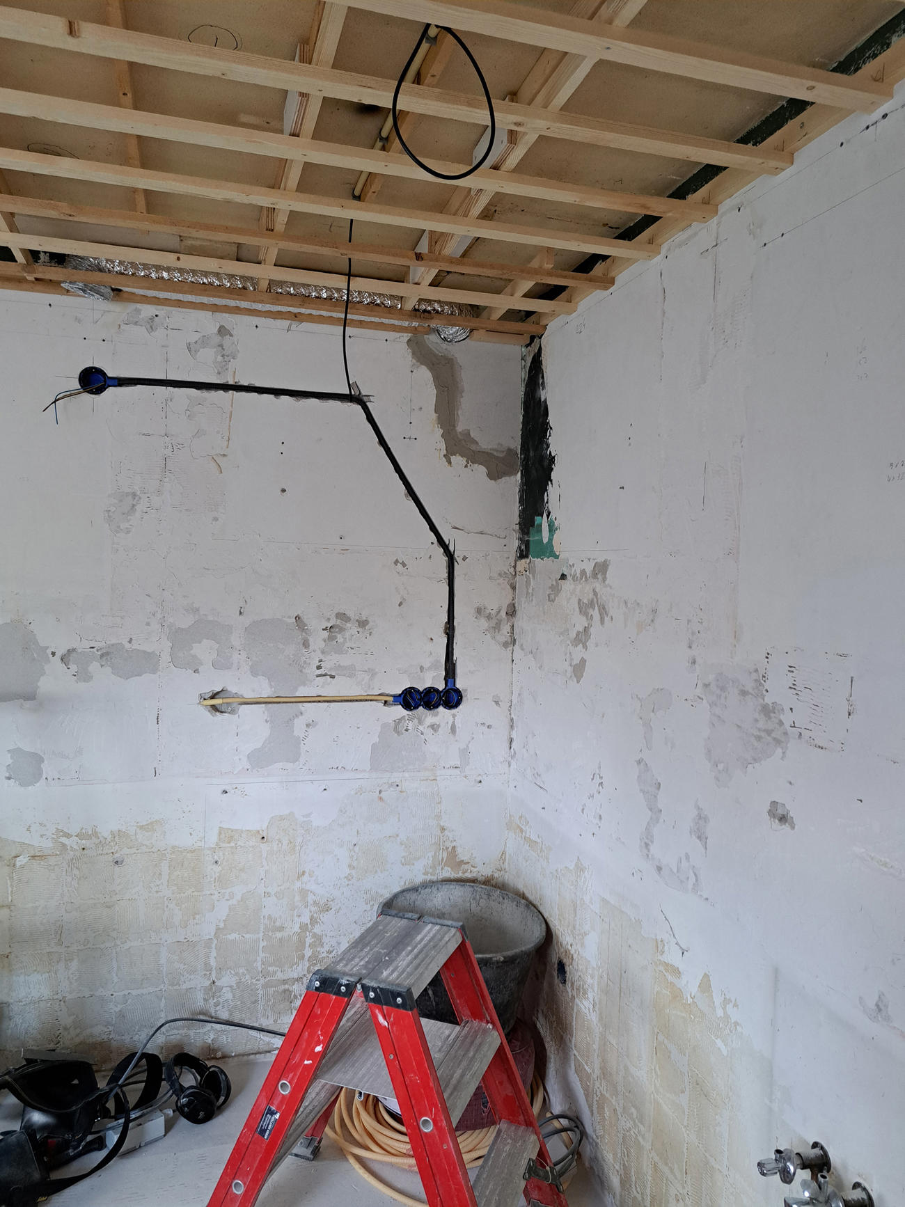 Electra Opnieuw Aangelegd Em Timmerwerk Plafond